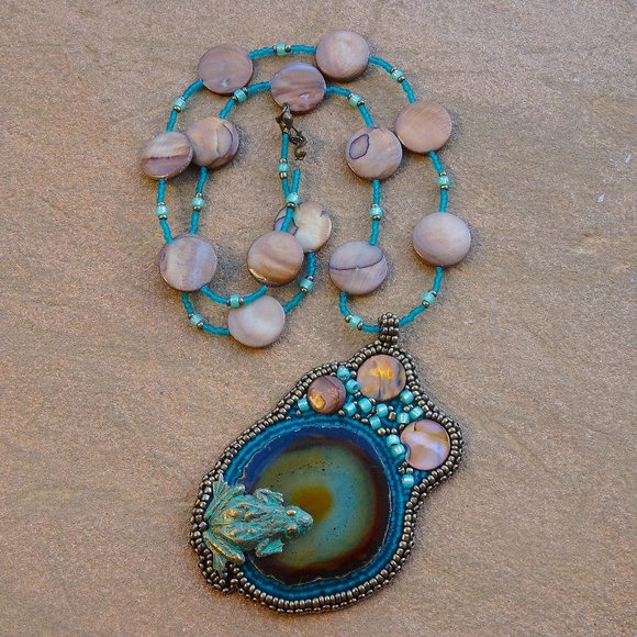 Jewelry - Leather Blue Agate Frog Pond Long Boho Beaded Mother of Pearl Shell Necklace